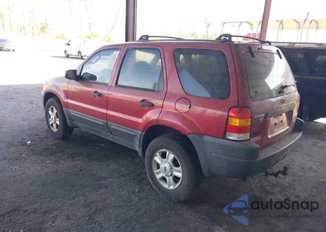2003 Ford Escape Xlt z USA, uszkodzony, nr VIN 1FMYU03153KB88692